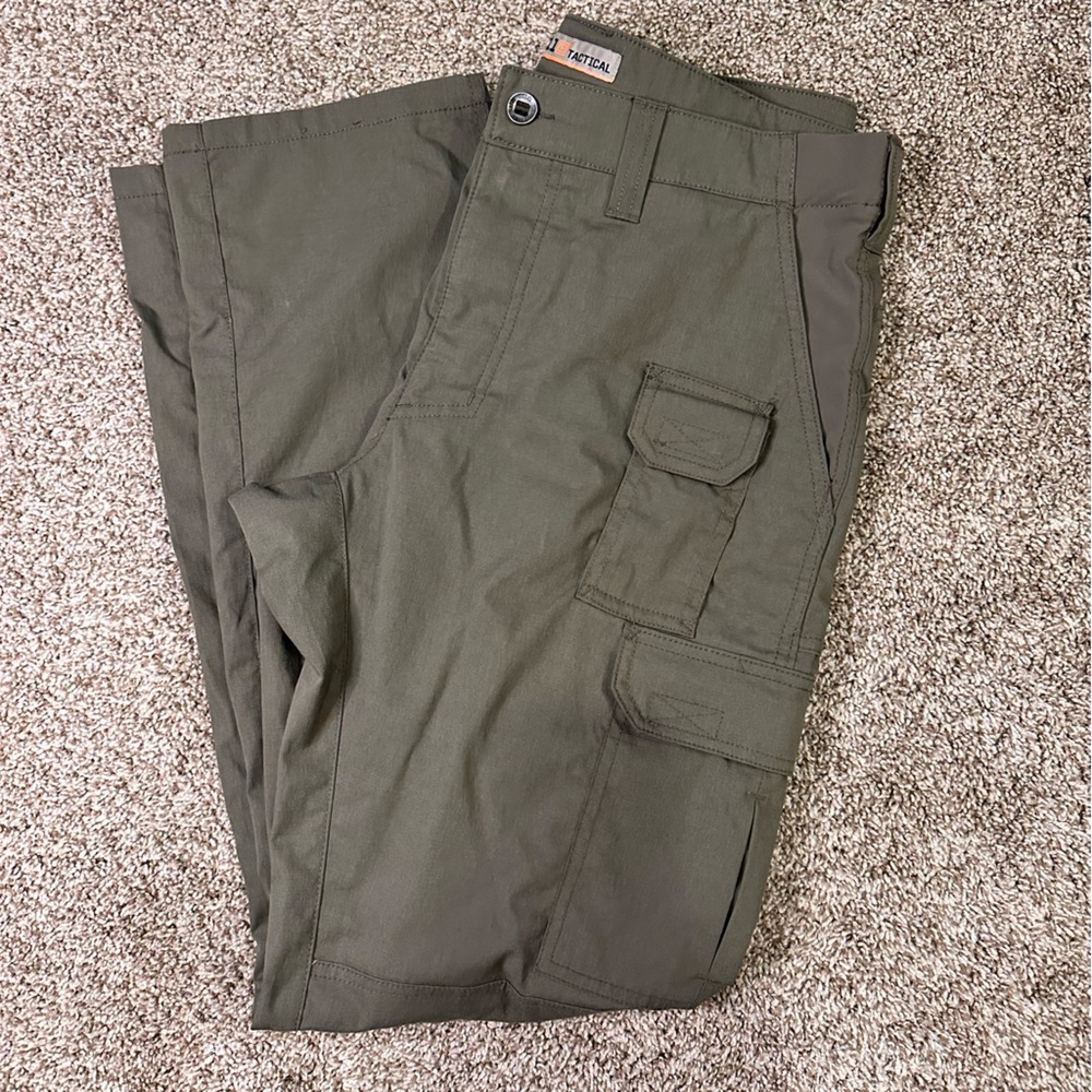 5.11 Tactical men’s green tactical cargo pants, size 34/34